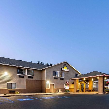 Days Inn By Wyndham Айрън Маунтин Екстериор снимка